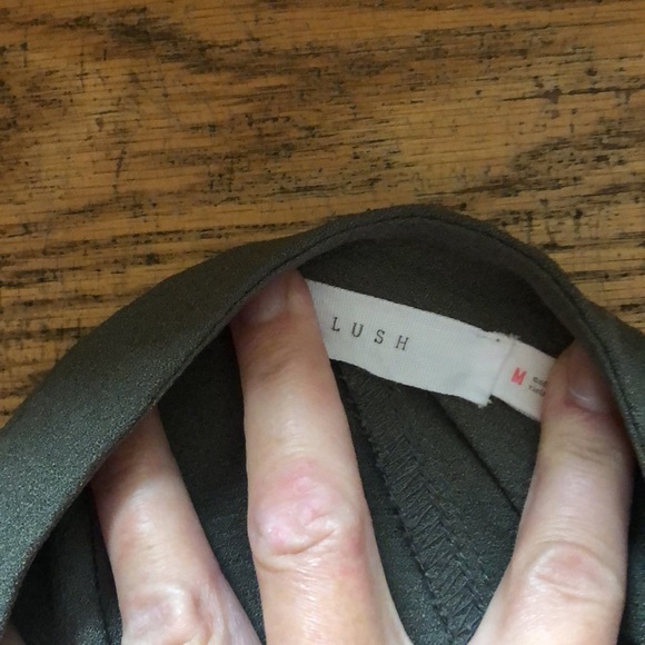 Lush Sleeveless Dress - Picture 4 of 4